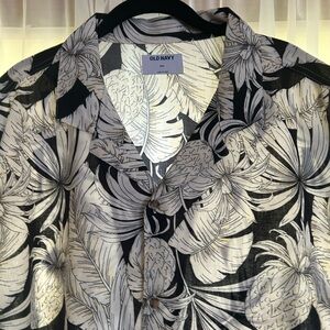 Old Navy Black and White Floral Shirt